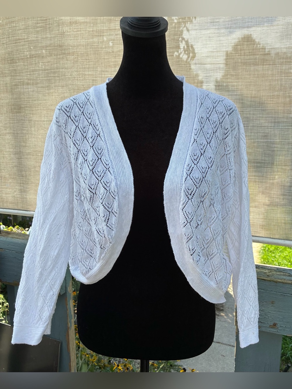 White Jones New York "Lacey" Crop Cardigan Boho Shrug Size Large
